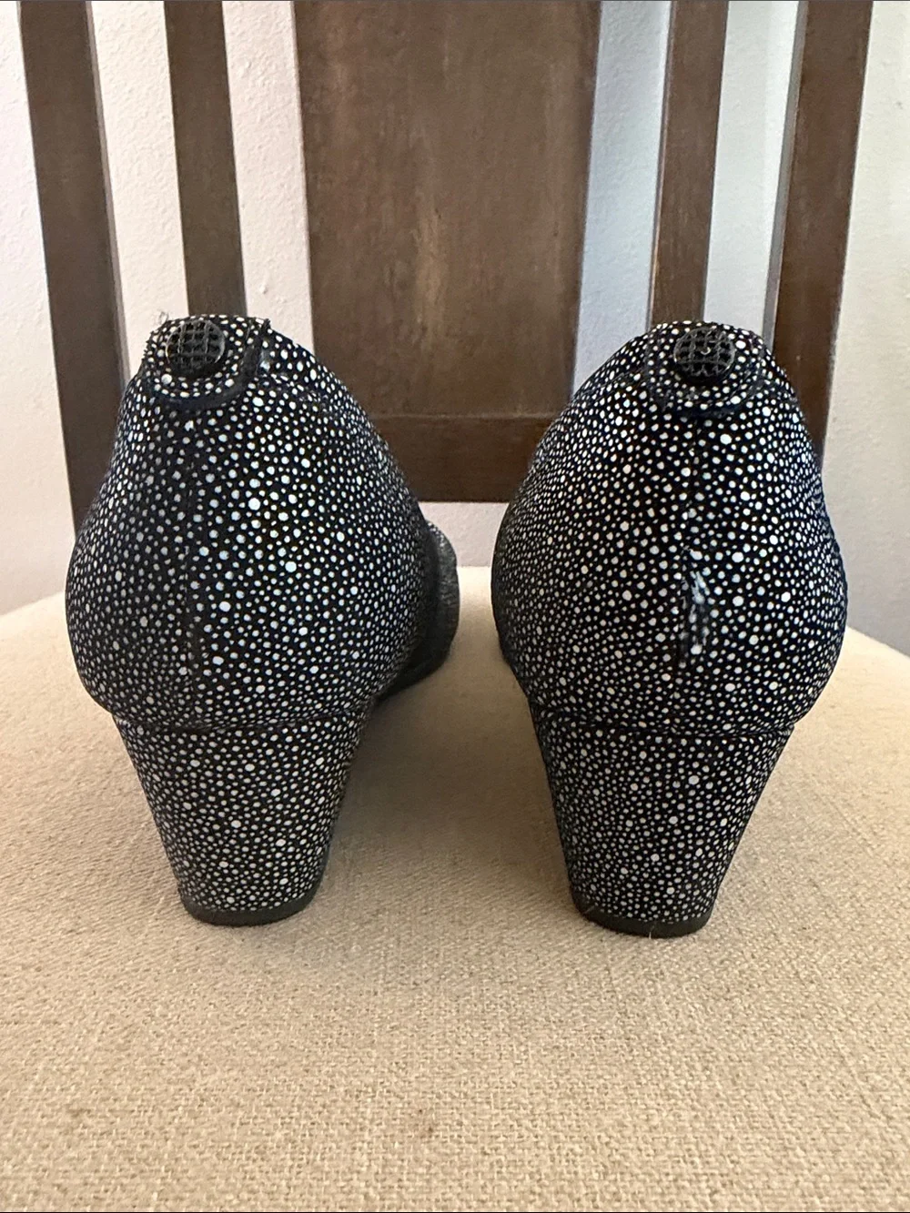 Clarks Women’s Speckled Dotted Peep-Toe Wedge Heels Black White Size 7